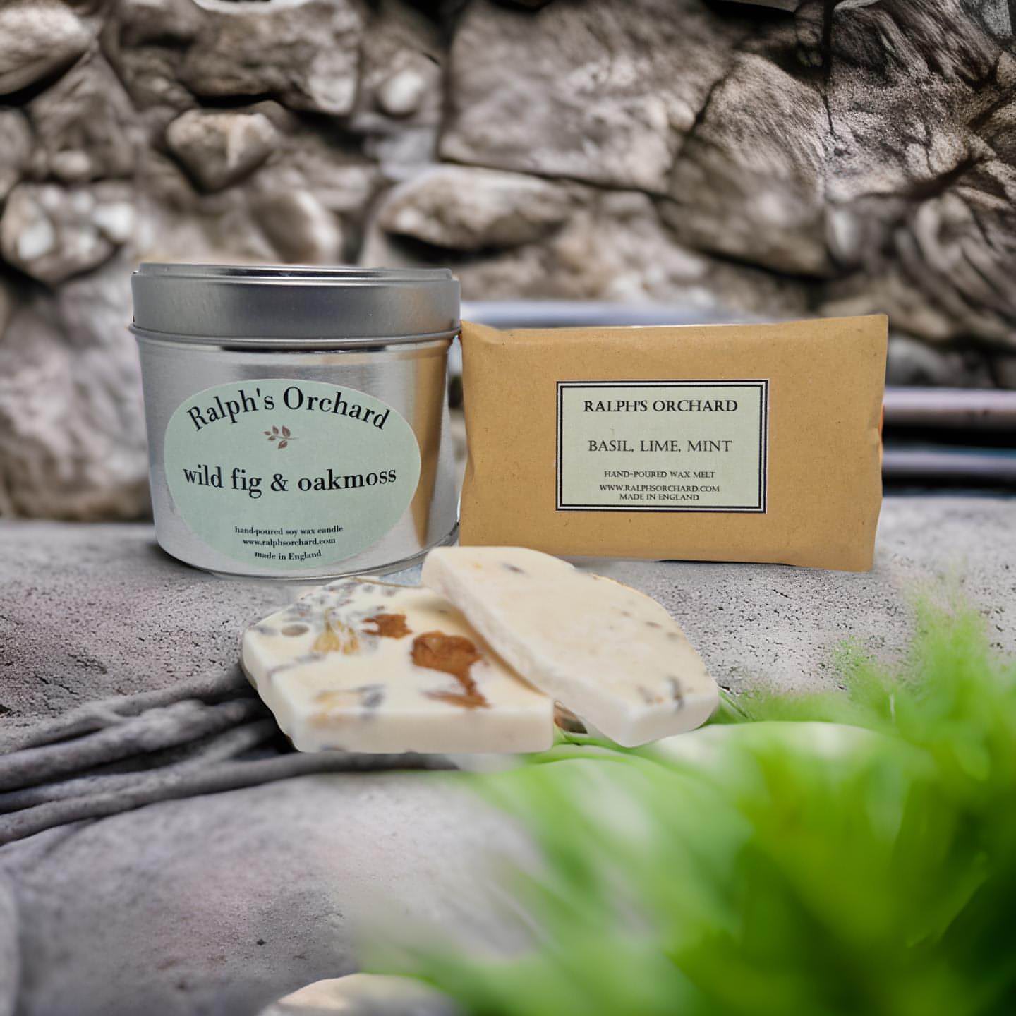 Thoughtful gift set | Natural candle | Botanical wax melts